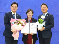  width: 100%; height : 150px