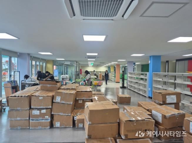 서산교육지원청 학교지원센터, 음암중 도서실 정리지원 실시