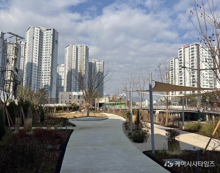 우이천 정비 후