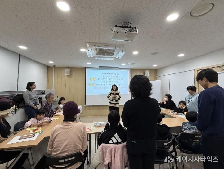 예술심리치료프로그램 ‘하모니’ 현장사진