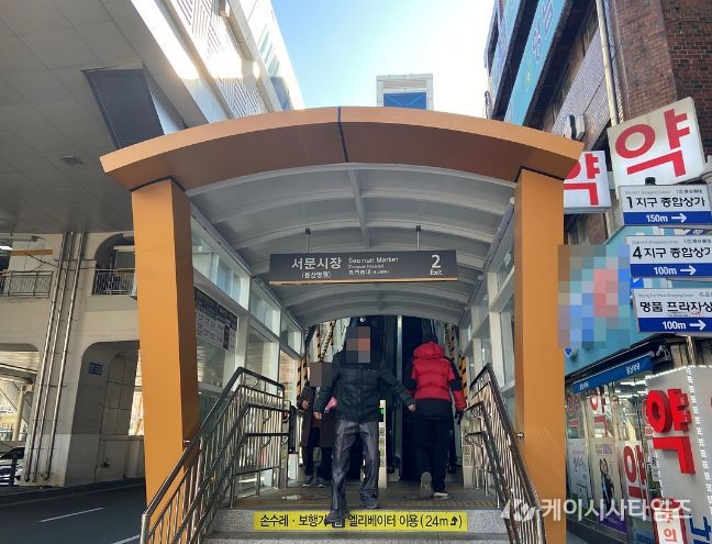 에스컬레이터 설치 후 서문시장 이용객 대폭 증가