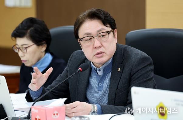 인천시의회 신충식 의원, 문화체육국 대상 분야별 심도있는 질의