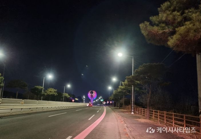 설 명절 대비 나주시 관내 조명시설 야간 점검 모습.