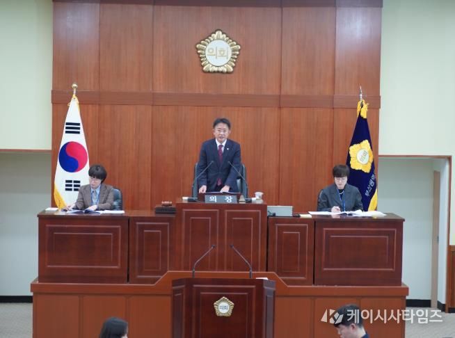 최찬훈 영도구의회 의장, 가처분 신청 인용에 따라 의장직 복귀