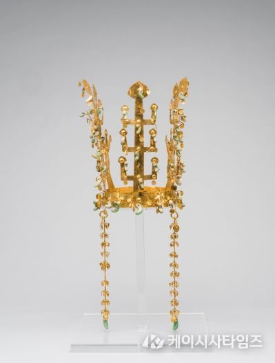 1. 금관 (金冠) 경주 금관총 출토, 삼국(신라) 5세기, 국립경주박물관, 국보