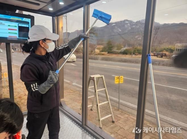 영암군 버스승강장 청소