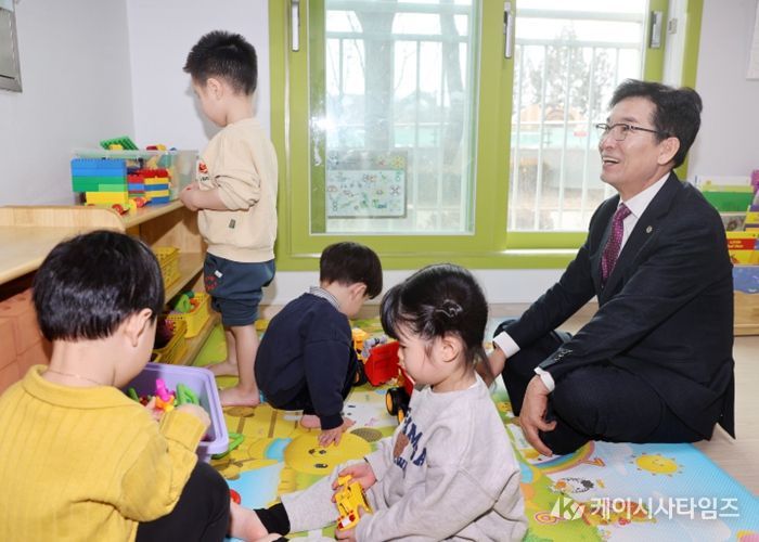 윤건영 충북교육감, 민간어린이집 현장 방문