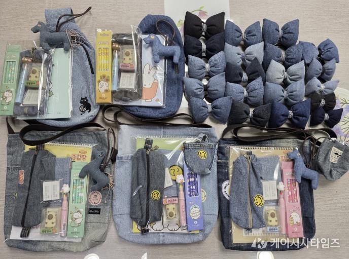 충남 계룡시자원봉사센터가 오는 11월까지 버려지는 자원을 활용한 업사이클링 활동을 통해 탄소중립 실천과 나눔문화 확산에 나선다.