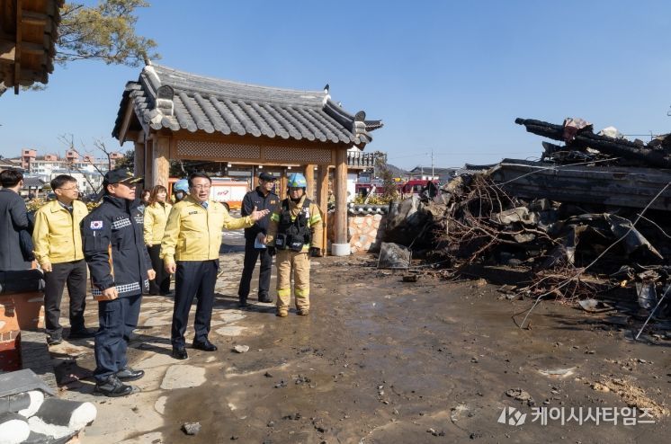 정헌율 익산시장, 설 연휴 직후 현장 안전 점검(금마면 음식점 화재 현장)