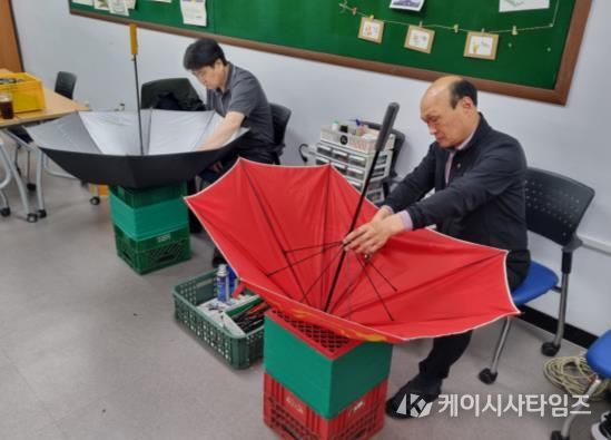 계양구, 자원순환 실천 ‘우산수리 재활용 사업’ 지속 운영