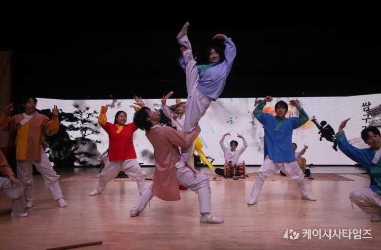 2026년 상설공연 ‘선비풍류, 주말을 물들이다’ 운영(발광엔터테인먼트_공연사진)