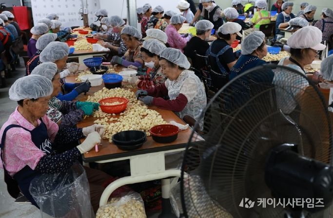 충북도 ‘일하는 밥퍼’ 노인 자살예방 선도사례 선정