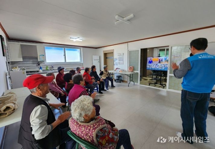 강화군, 조용한 시골 경로당의 변신… 스마트 헬스케어 확대로 큰 호응
