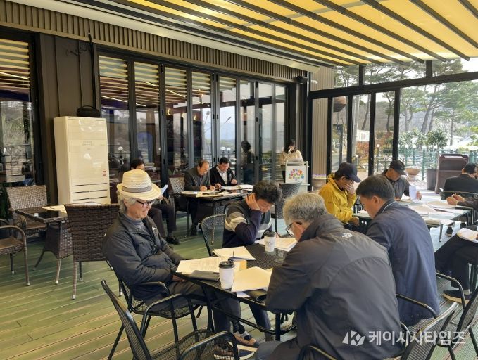 홍성군 장곡면, 솔바람테마카페에서 이장회의 개최