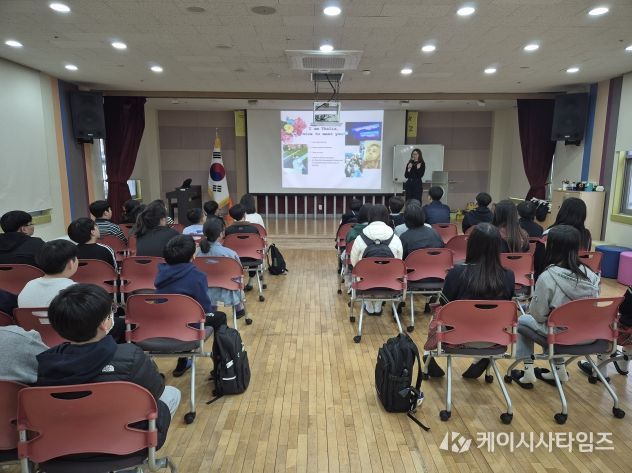 충청북도국제교육원부설 영재교육원 개강