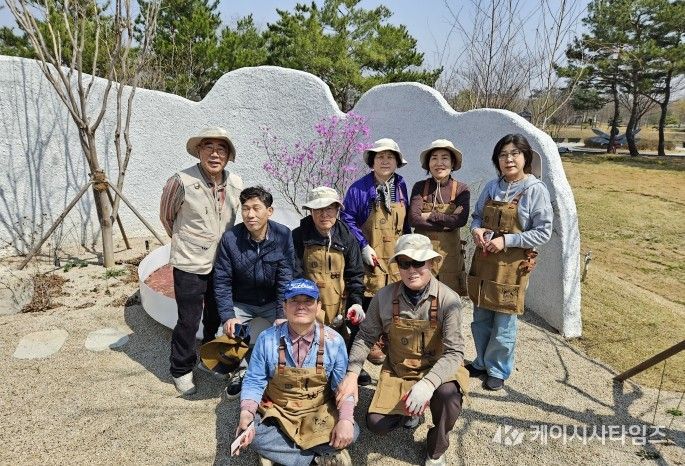 평택시민정원사, 전시정원 가꾸며 ‘시민 참여형 관리’ 실천