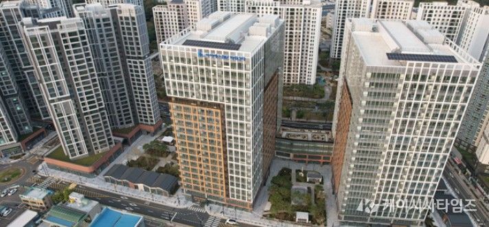 덕은DMC아이에스비즈타워 한강 지식산업센터 전경사진