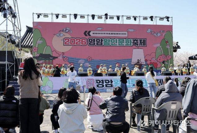 벚꽃으로 열고 왕인으로 완성… 10일부터 영암왕인문화축제 하이라이트 시작