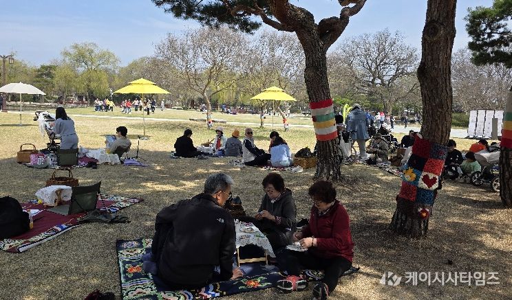 광한루원, 봄 ‘활기’