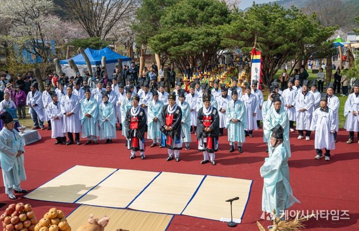 지난 11일부터 12일까지 열린 제27회 칠갑산 장승 축제 모습